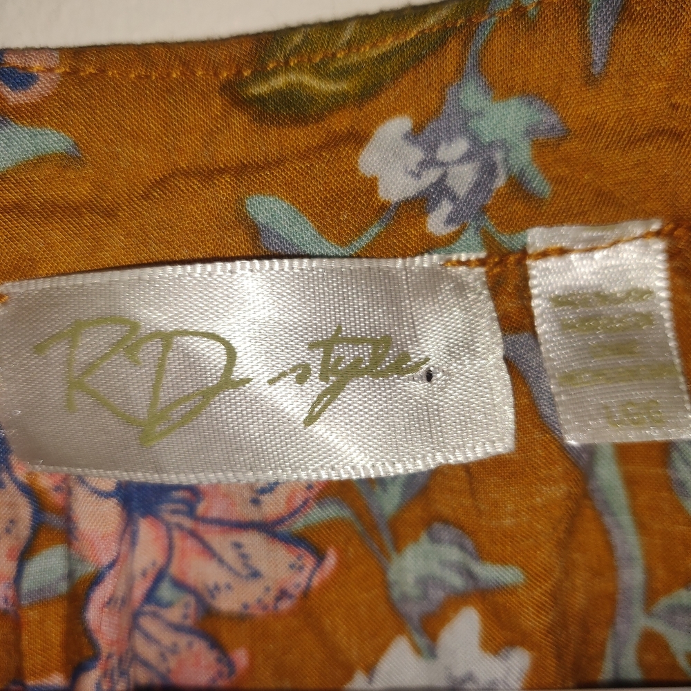 Dress - Picture 3 of 3